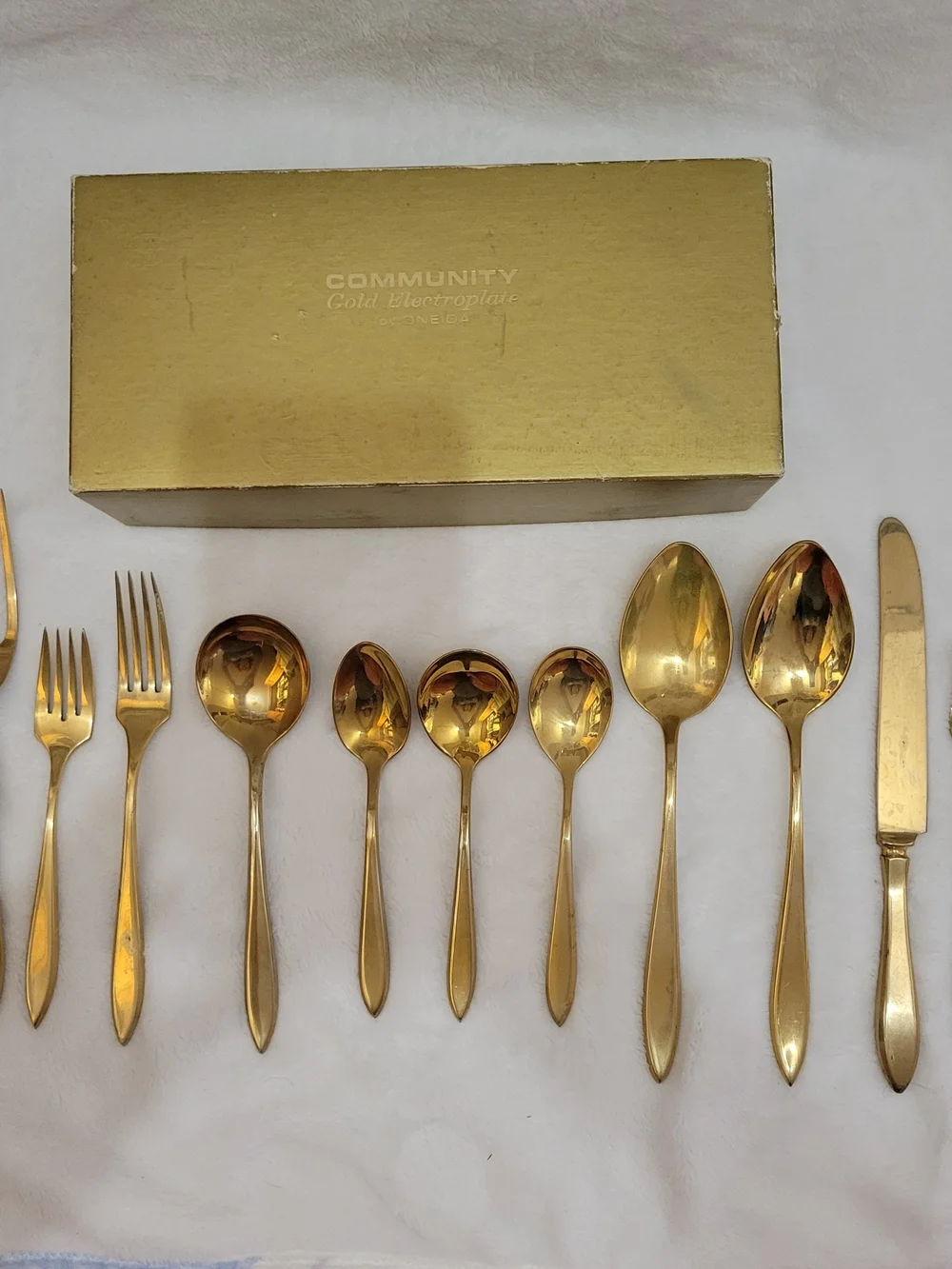 Vintage Dirilyte Regal 59 Pc Gold Flatware Set Mid-Century Complete Collection